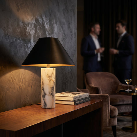 Noir Pillar